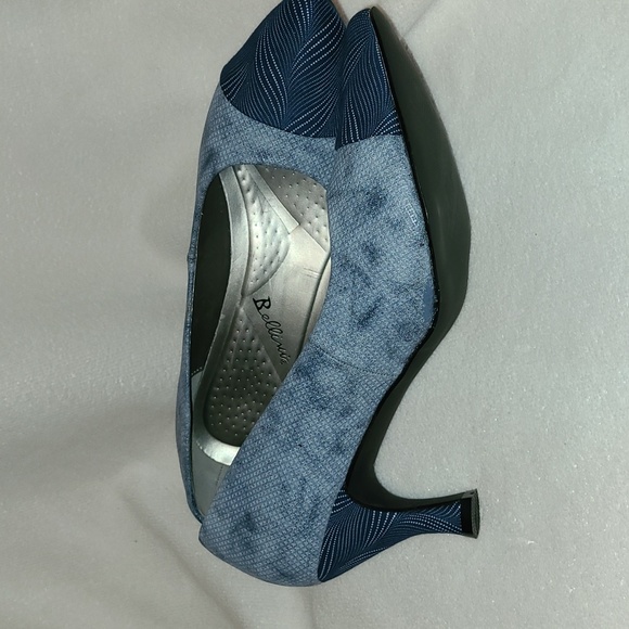 Bellini Blue heels. - Picture 2 of 6
